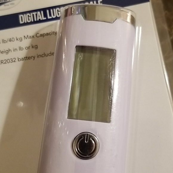 American Tourister Digital Luggage Scale - Picture 4 of 4